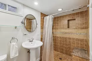 2654 W Catalpa Ave, Chicago, IL 60625 - Photo 28