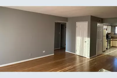 9482 Bay Colony Drive #3N, Des Plaines, IL 60016 - Photo 4