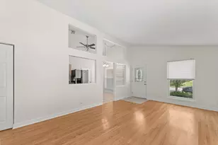352 Danbury Dr, Naperville, IL 60565 - Photo 2