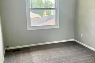 390 W Indian Trail, Aurora, IL 60506 - Photo 14