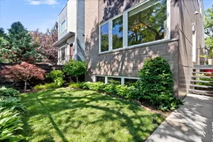 1859 N Albany Ave, Chicago, IL 60647 - Photo 2