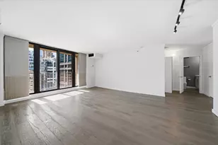 200 N Dearborn St, Chicago, IL 60601 - Photo 2