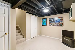 221 Hillwick Ln, Schaumburg, IL 60193 - Photo 26