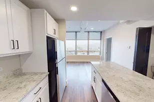 40 Dupage Ct, Elgin, IL 60120 - Photo 6