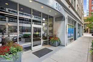 565 W Quincy St, Chicago, IL 60661 - Photo 2