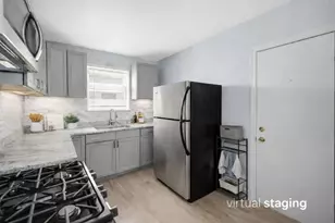 2046 E 72nd Pl, Chicago, IL 60649 - Photo 10