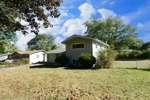 134 S 19th St, Saint Charles, IL 60174 - Photo 2