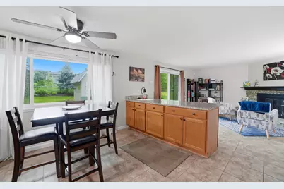128 Patricia Drive, Schaumburg, IL 60193 - Photo 10