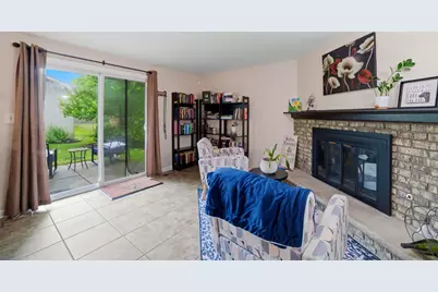 128 Patricia Drive, Schaumburg, IL 60193 - Photo 12