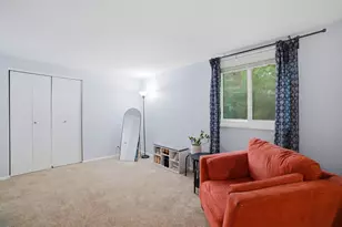 128 Patricia Dr, Schaumburg, IL 60193 - Photo 16