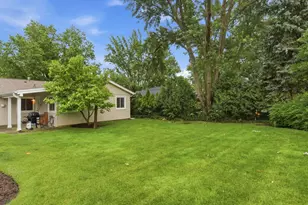 128 Patricia Dr, Schaumburg, IL 60193 - Photo 26