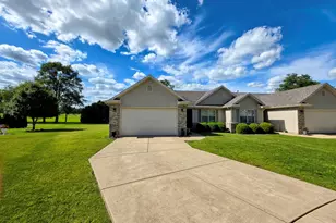 963 Brown Dr, Momence, IL 60954 - Photo 2