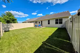 963 Brown Dr, Momence, IL 60954 - Photo 18