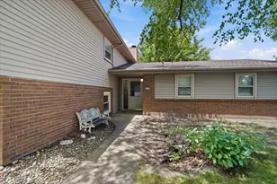 1428 Hanson Dr, Normal, IL 61761 - Photo 2