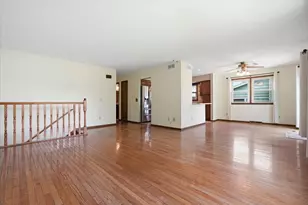 1428 Hanson Dr, Normal, IL 61761 - Photo 4