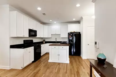 110 S Marion Street #201, Oak Park, IL 60302 - Photo 6