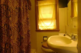 1421 Parkview Ave, Rockford, IL 61107 - Photo 14