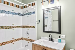 5437 S Hyde Park Blvd, Chicago, IL 60615 - Photo 8