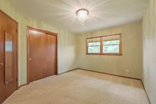532 Summit Dr, Schaumburg, IL 60193 - Photo 16