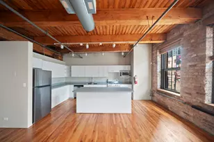 368 W Huron St, Chicago, IL 60654 - Photo 6