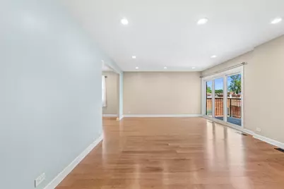 930 Hinman Avenue #504, Evanston, IL 60202 - Photo 2