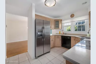 1039 Oakview Drive, Wheaton, IL 60187 - Photo 18
