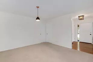 1039 Oakview Dr, Wheaton, IL 60187 - Photo 12
