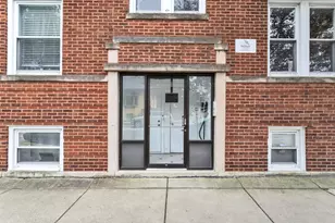 4441 W Ainslie St, Chicago, IL 60630 - Photo 2