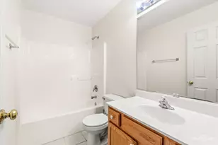 2233 Meadowview Ln, Yorkville, IL 60560 - Photo 14