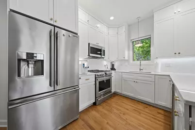 1109 W Cornelia Avenue #1W, Chicago, IL 60657 - Photo 4