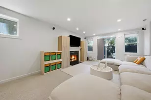1109 W Cornelia Ave, Chicago, IL 60657 - Photo 22