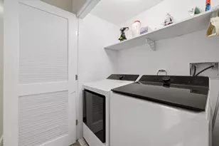 1109 W Cornelia Ave, Chicago, IL 60657 - Photo 30