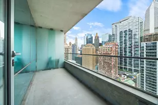 8 E Randolph St, Chicago, IL 60601 - Photo 14