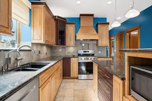 6427 27th Pl, Berwyn, IL 60402 - Photo 10