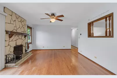 1526 Sycamore Lane, Aurora, IL 60504 - Photo 4