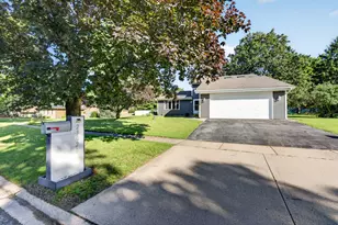 23020 S Michael Dr, Channahon, IL 60410 - Photo 4