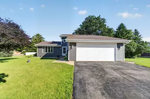 23020 S Michael Dr, Channahon, IL 60410 - Photo 2