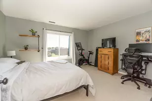 617 Limerick Ln, Schaumburg, IL 60193 - Photo 8
