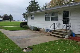728 N 2853rd Rd, Utica, IL 61373 - Photo 24