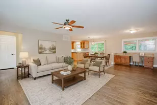 1317 N Oakwood Dr, McHenry, IL 60050 - Photo 2