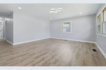 1942 Beacon Court, Chicago Heights, IL 60411 - Photo 4