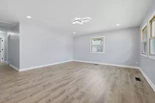 1942 Beacon Ct, Chicago Heights, IL 60411 - Photo 4
