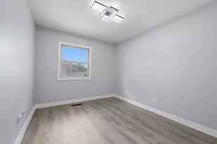 1942 Beacon Ct, Chicago Heights, IL 60411 - Photo 8