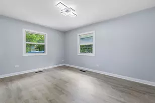 1942 Beacon Ct, Chicago Heights, IL 60411 - Photo 12