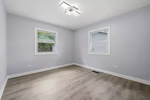 1942 Beacon Ct, Chicago Heights, IL 60411 - Photo 10