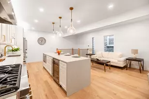 1952 N Bissell St, Chicago, IL 60614 - Photo 8