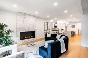 1952 N Bissell St, Chicago, IL 60614 - Photo 2