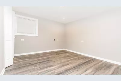 4821 W Cornelia Avenue #G, Chicago, IL 60641 - Photo 8