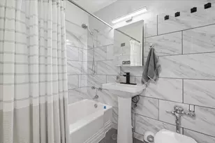 4950 N Marine Dr, Chicago, IL 60640 - Photo 12