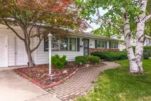 405 Michael Ct, Normal, IL 61761 - Photo 4